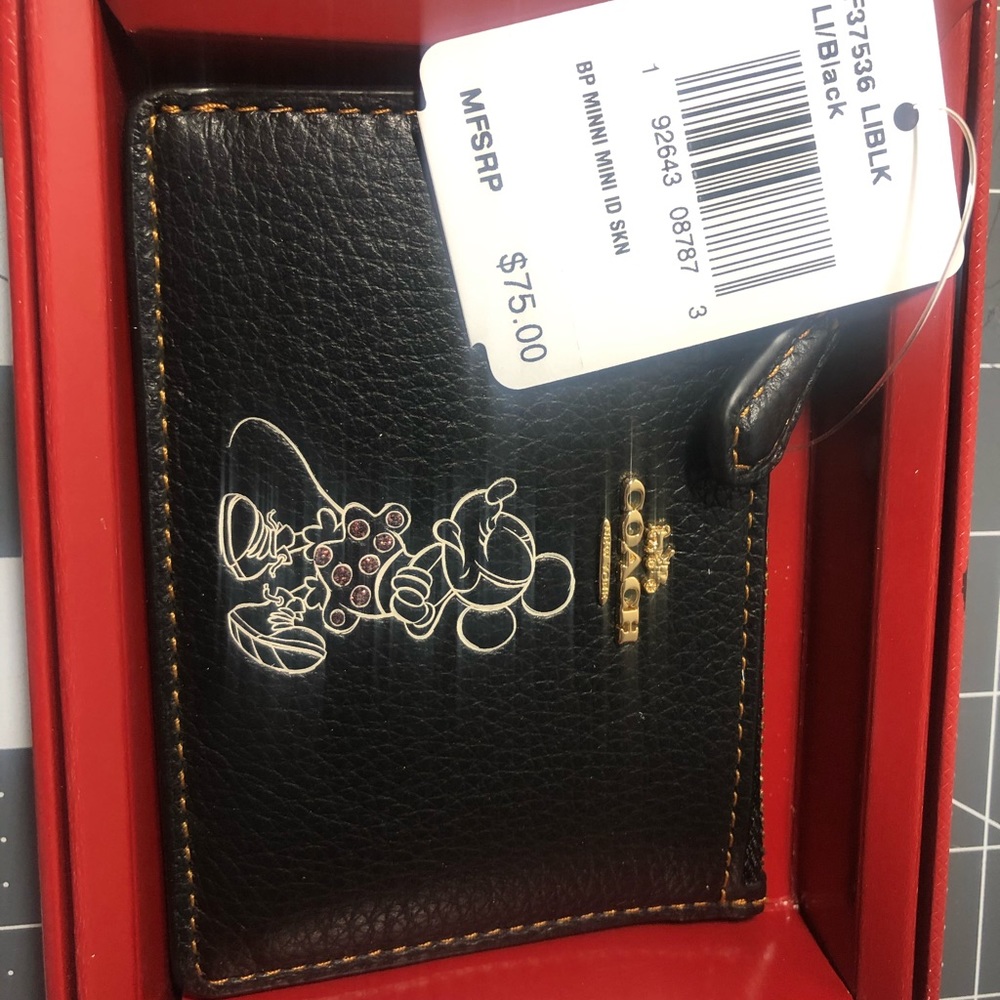 Boxed Minnie Mouse mini skinny Id Case